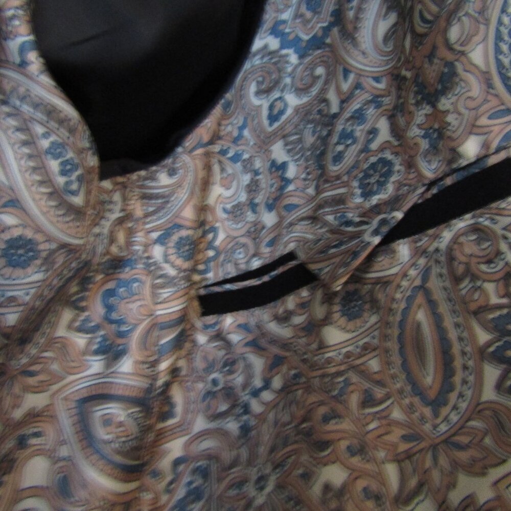 Woman's Black LONDON FOG COAT Size Large Petite Paisley Lining 100% Polyester - Picture 3 of 5